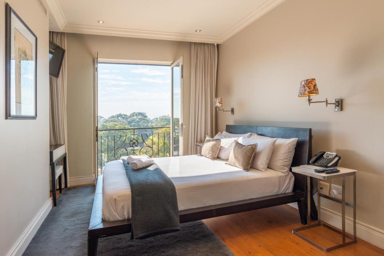 Apartment Cape Royale | Whosting Cape Town