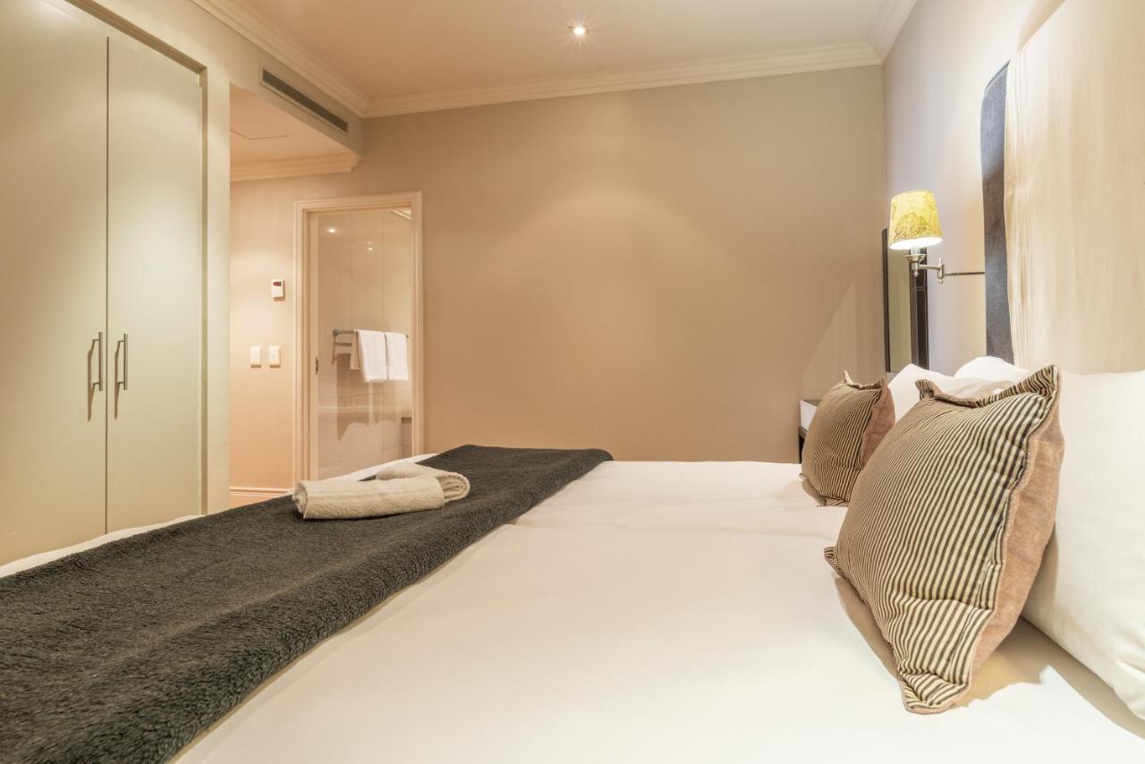 Cape Royale | Whosting Apartment Cape Town